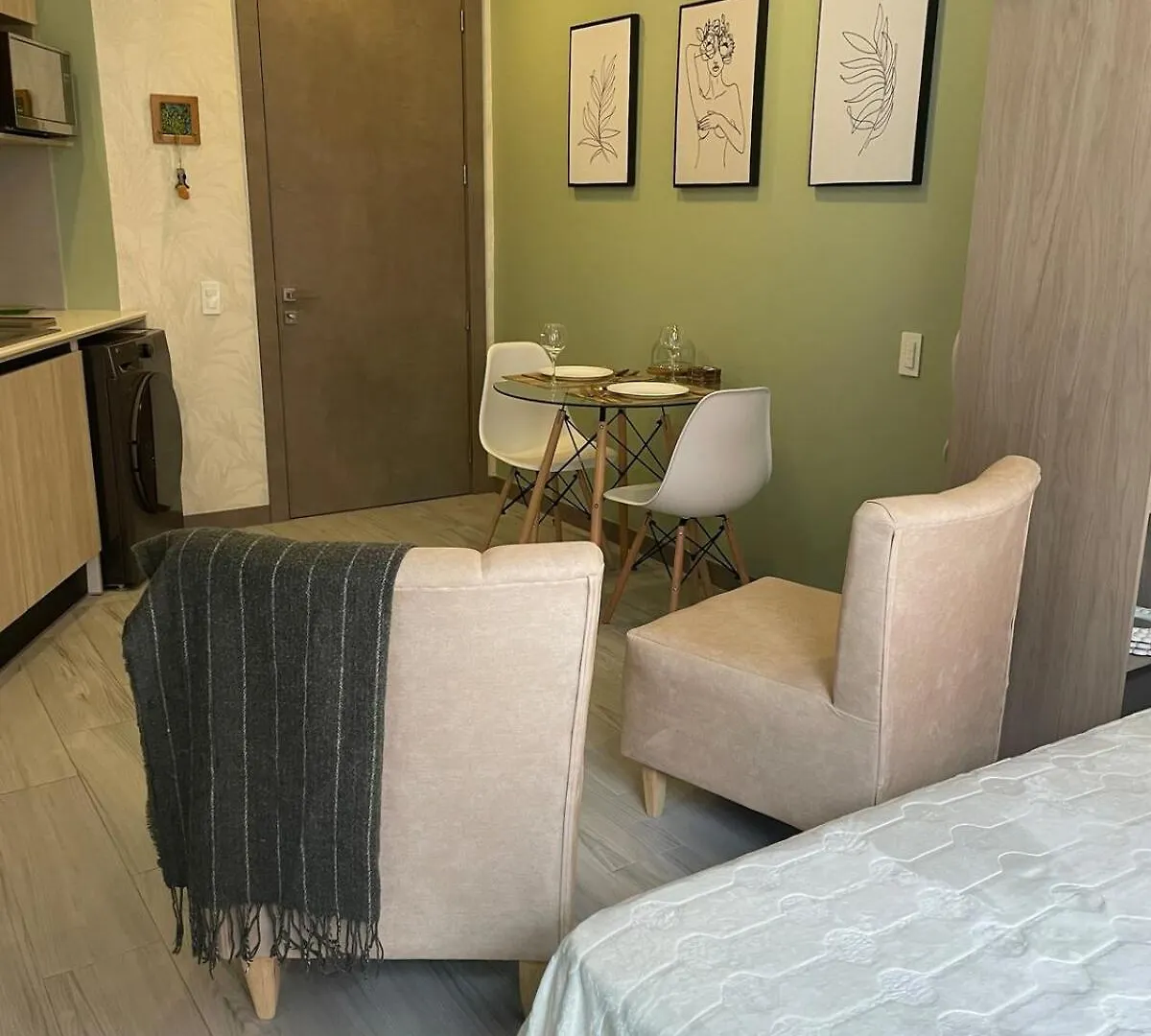 Estudio En La Carolina 키토 에콰도르